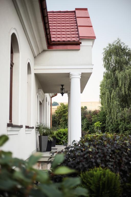 Prestige Bed & Breakfast Wierzchowisko Exterior photo