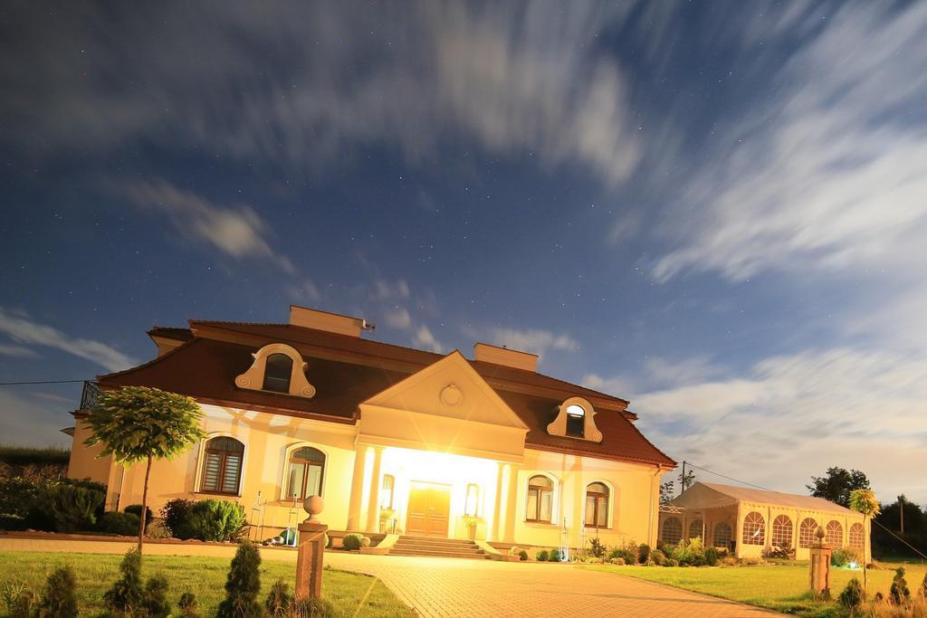 Prestige Bed & Breakfast Wierzchowisko Exterior photo